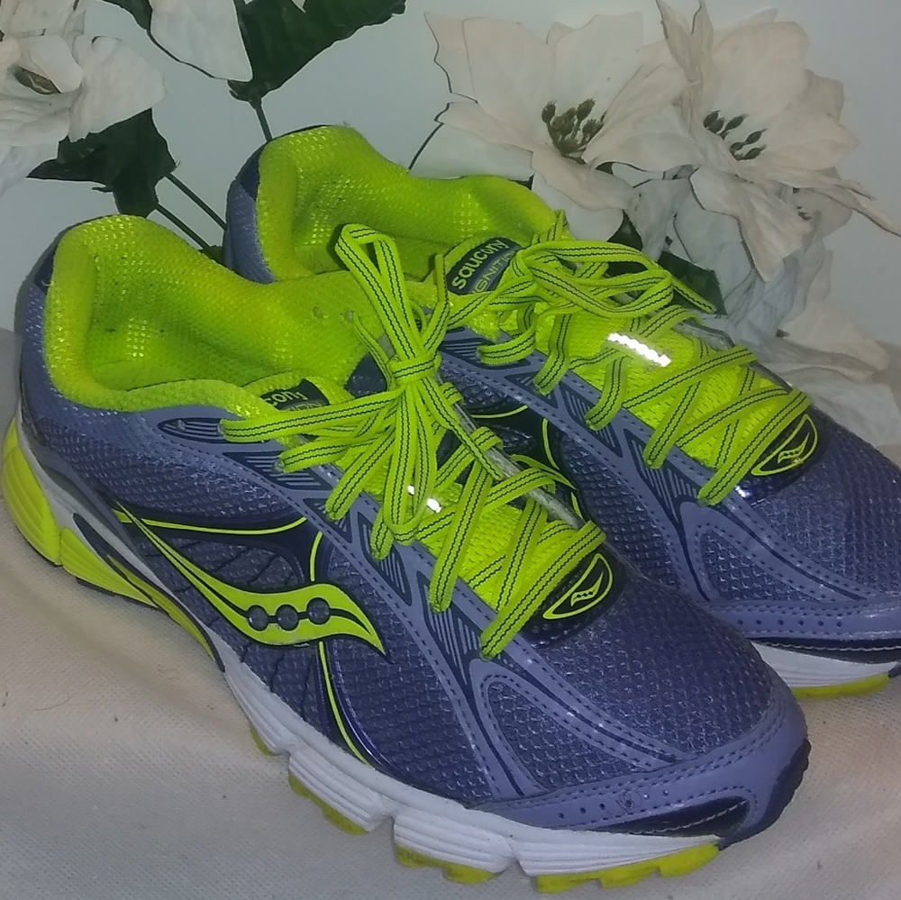 Saucony Ignition 4 Running Shoes (Women)